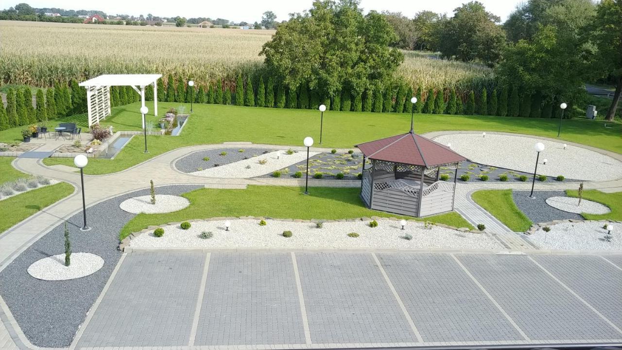 Perla Kujaw Acomodação com café da manhã Radziejów Exterior foto